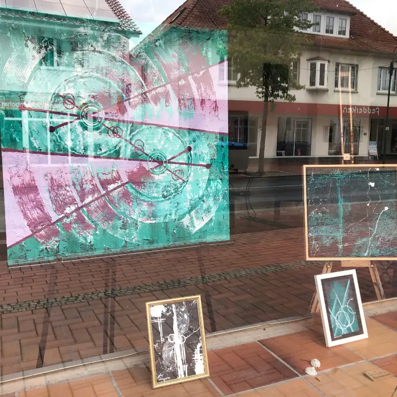 ausstellung im schaufenster